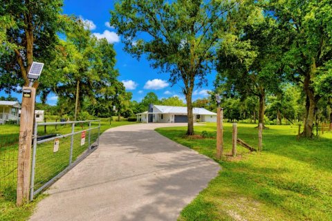 Villa ou maison à vendre à Lakeland, Floride: 4 chambres, 206.06 m2 № 2216704 - photo 2