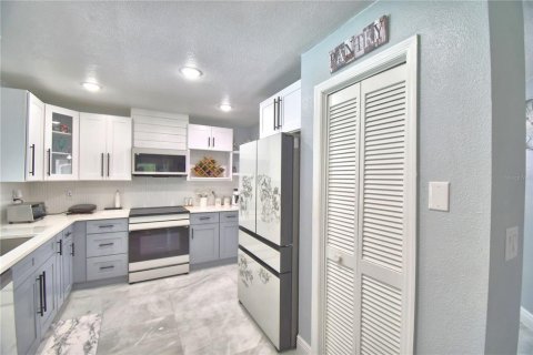 Villa ou maison à vendre à Lakeland, Floride: 4 chambres, 206.06 m2 № 2216704 - photo 22