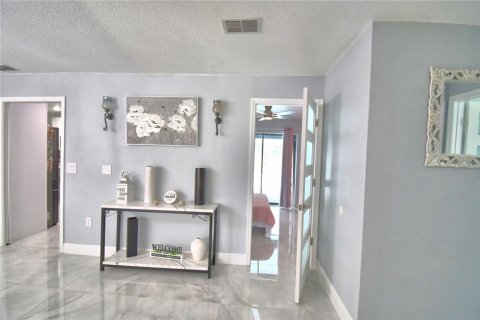 Villa ou maison à vendre à Lakeland, Floride: 4 chambres, 206.06 m2 № 2216704 - photo 12