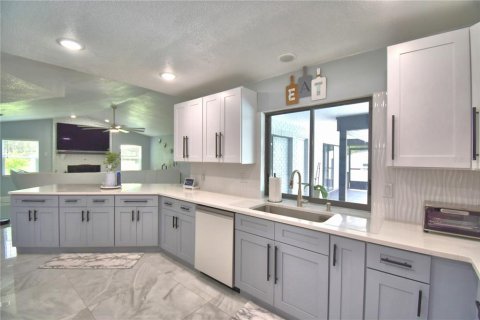 Villa ou maison à vendre à Lakeland, Floride: 4 chambres, 206.06 m2 № 2216704 - photo 20