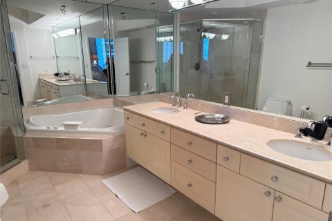 Condo in Fort Lauderdale, Florida, 2 bedrooms  № 2251314 - photo 13