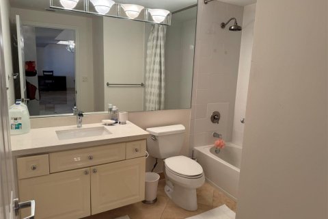 Condo in Fort Lauderdale, Florida, 2 bedrooms  № 2251314 - photo 14