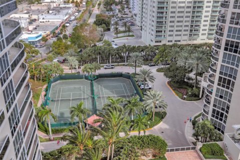 Condo in Fort Lauderdale, Florida, 2 bedrooms  № 2251314 - photo 7