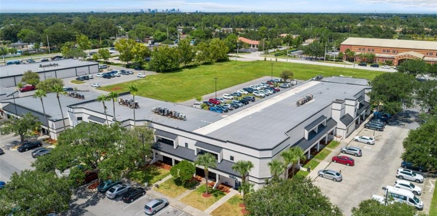 Immobilier commercial à Orlando, Floride 5505.95 m2 № 1834992