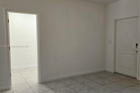 House in Florida City, Florida 3 bedrooms, 132.66 sq.m. № 1882280 - photo 5