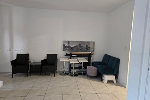 House in Florida City, Florida 3 bedrooms, 132.66 sq.m. № 1882280 - photo 13