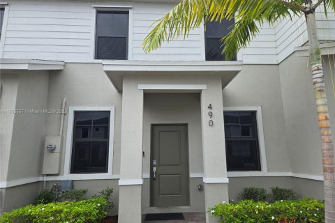 House in Florida City, Florida 3 bedrooms, 132.66 sq.m. № 1882280 - photo 1