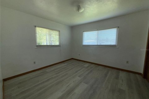 House in Sarasota, Florida 4 bedrooms, 147.9 sq.m. № 1908376 - photo 8