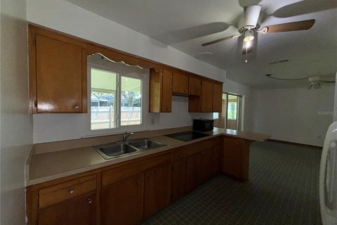 House in Sarasota, Florida 4 bedrooms, 147.9 sq.m. № 1908376 - photo 5