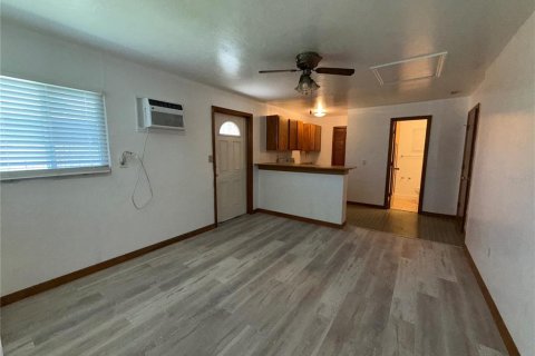House in Sarasota, Florida 4 bedrooms, 147.9 sq.m. № 1908376 - photo 15