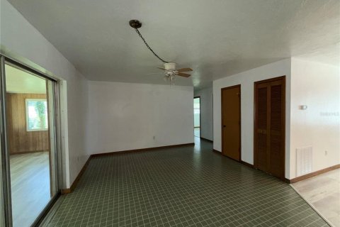 House in Sarasota, Florida 4 bedrooms, 147.9 sq.m. № 1908376 - photo 6