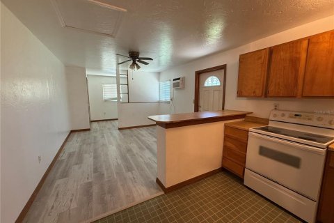 House in Sarasota, Florida 4 bedrooms, 147.9 sq.m. № 1908376 - photo 17