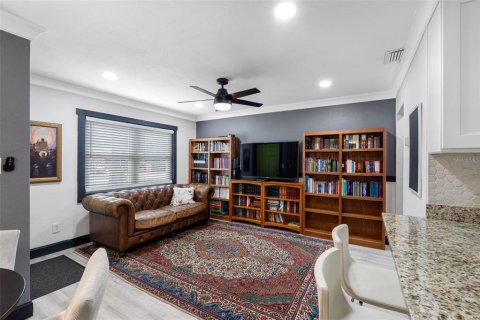 Villa ou maison à vendre à Tampa, Floride: 2 chambres, 76.37 m2 № 2322709 - photo 10
