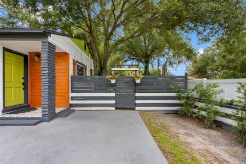 Villa ou maison à vendre à Tampa, Floride: 2 chambres, 76.37 m2 № 2322709 - photo 19