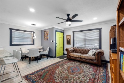 Villa ou maison à vendre à Tampa, Floride: 2 chambres, 76.37 m2 № 2322709 - photo 3