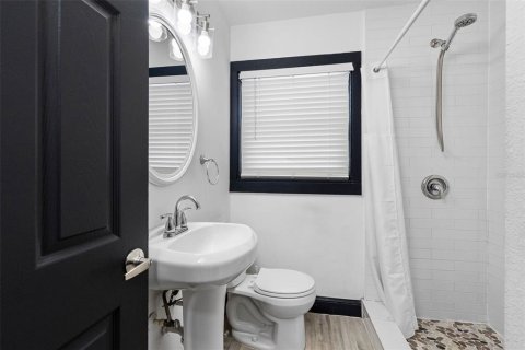 Villa ou maison à vendre à Tampa, Floride: 2 chambres, 76.37 m2 № 2322709 - photo 12