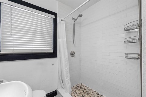 Villa ou maison à vendre à Tampa, Floride: 2 chambres, 76.37 m2 № 2322709 - photo 13