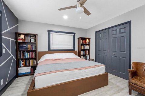 Villa ou maison à vendre à Tampa, Floride: 2 chambres, 76.37 m2 № 2322709 - photo 16