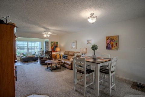 Condo in Mount Dora, Florida, 2 bedrooms  № 1516259 - photo 8