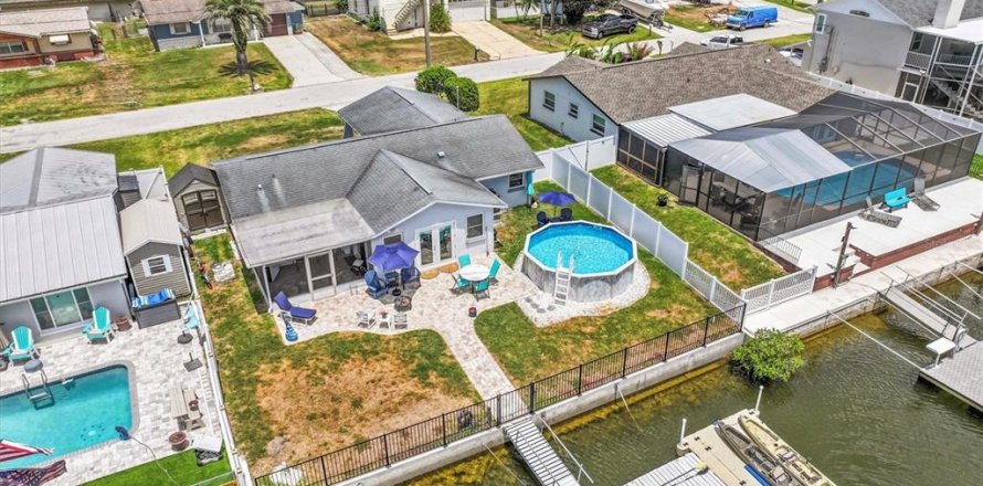 Casa en Hudson, Florida 2 dormitorios, 112.23 m2 № 1670660