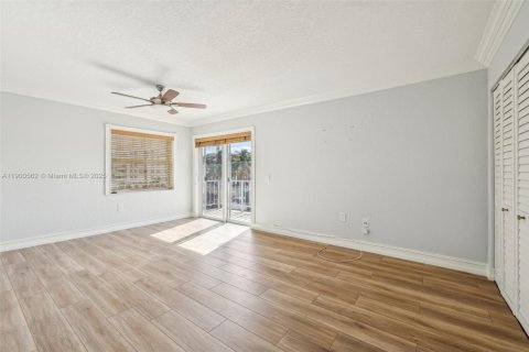 Copropriété à vendre à North Miami Beach, Floride: 2 chambres, 111.48 m2 № 1952897 - photo 28