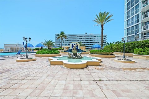 Condominio en venta en North Bay Village, Florida, 2 dormitorios, 95.69 m2 № 2158064 - foto 10