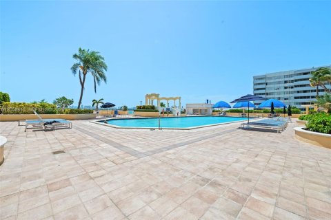 Condominio en venta en North Bay Village, Florida, 2 dormitorios, 95.69 m2 № 2158064 - foto 12