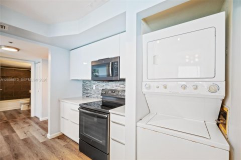 Condominio en venta en North Bay Village, Florida, 2 dormitorios, 95.69 m2 № 2158064 - foto 20