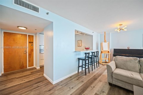 Condominio en venta en North Bay Village, Florida, 2 dormitorios, 95.69 m2 № 2158064 - foto 15