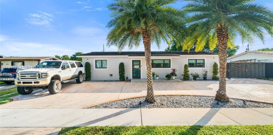 Casa en Hialeah, Florida 3 dormitorios, 135.45 m2 № 2004338