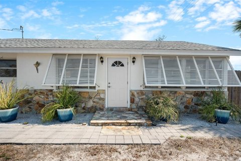 House in Englewood, Florida 3 bedrooms, 118.54 sq.m. № 1734736 - photo 2