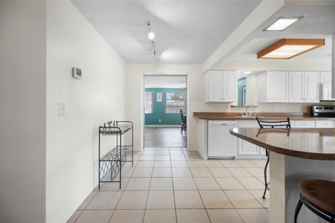 House in Englewood, Florida 3 bedrooms, 118.54 sq.m. № 1734736 - photo 19
