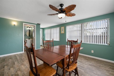 House in Englewood, Florida 3 bedrooms, 118.54 sq.m. № 1734736 - photo 21