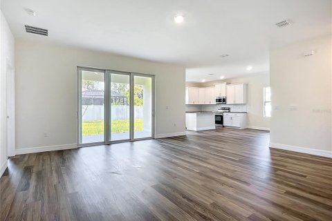 Villa ou maison à vendre à North Port, Floride: 4 chambres, 194.35 m2 № 1904337 - photo 2