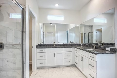 Villa ou maison à vendre à North Port, Floride: 4 chambres, 194.35 m2 № 1904337 - photo 11