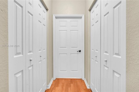 Townhouse in Miramar, Florida 3 bedrooms, 112.41 sq.m. № 1995076 - photo 26