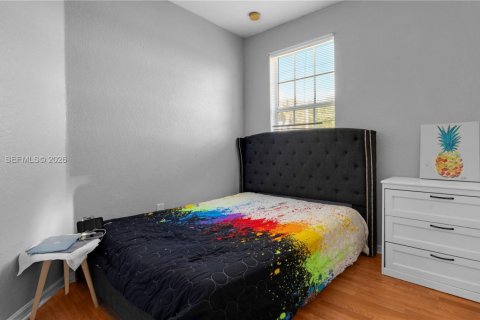 Townhouse in Miramar, Florida 3 bedrooms, 112.41 sq.m. № 1995076 - photo 14