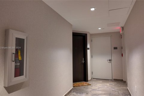 Condo in Sunny Isles Beach, Florida, 2 bedrooms  № 1811516 - photo 28