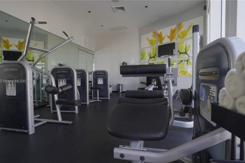 Condo in Sunny Isles Beach, Florida, 2 bedrooms  № 1811516 - photo 24