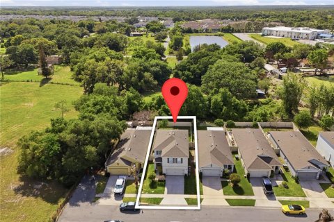 House in Kissimmee, Florida 4 bedrooms, 211.82 sq.m. № 2212272 - photo 4