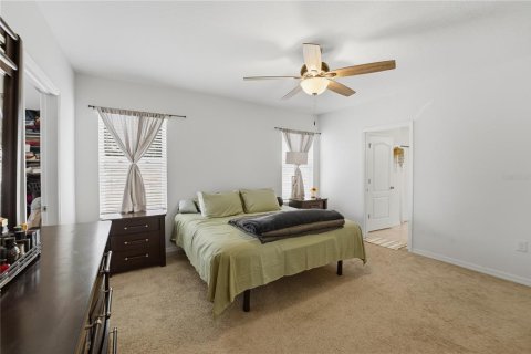House in Kissimmee, Florida 4 bedrooms, 211.82 sq.m. № 2212272 - photo 29