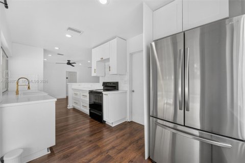Villa ou maison à vendre à Oakland Park, Floride: 2 chambres, 93.46 m2 № 2346957 - photo 13