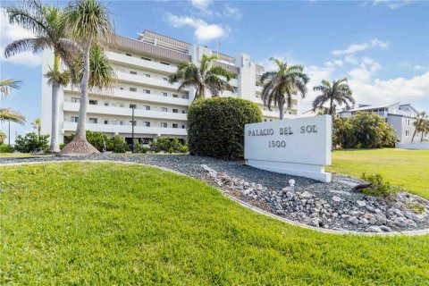 Condo in Punta Gorda, Florida, 2 bedrooms  № 1751186 - photo 1