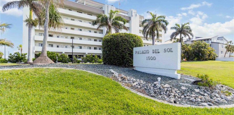 Condo in Punta Gorda, Florida, 2 bedrooms  № 1751186