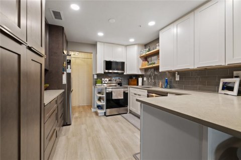 Copropriété à vendre à Tampa, Floride: 3 chambres, 154.96 m2 № 2342506 - photo 15