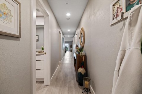 Copropriété à vendre à Tampa, Floride: 3 chambres, 154.96 m2 № 2342506 - photo 10