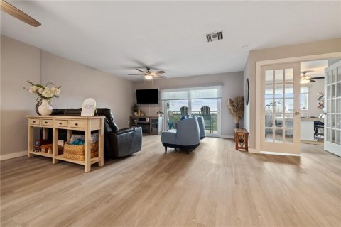 Copropriété à vendre à Tampa, Floride: 3 chambres, 154.96 m2 № 2342506 - photo 19