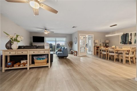 Copropriété à vendre à Tampa, Floride: 3 chambres, 154.96 m2 № 2342506 - photo 3