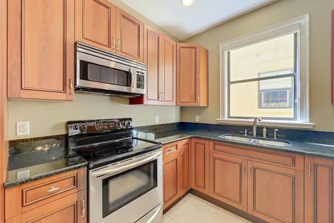Dúplex en venta en Orlando, Florida, 3 dormitorios, 158.96 m2 № 2418870 - foto 7