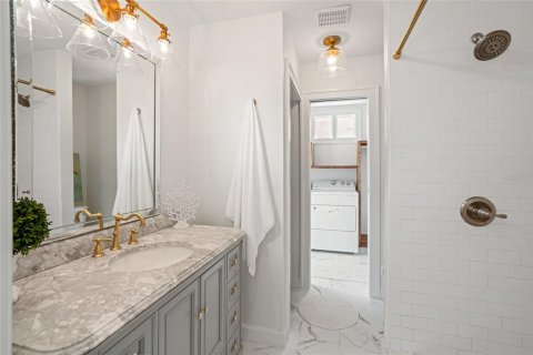 Casa en alquiler en Tampa, Florida, 3 dormitorios, 129.88 m2 № 1915296 - foto 6